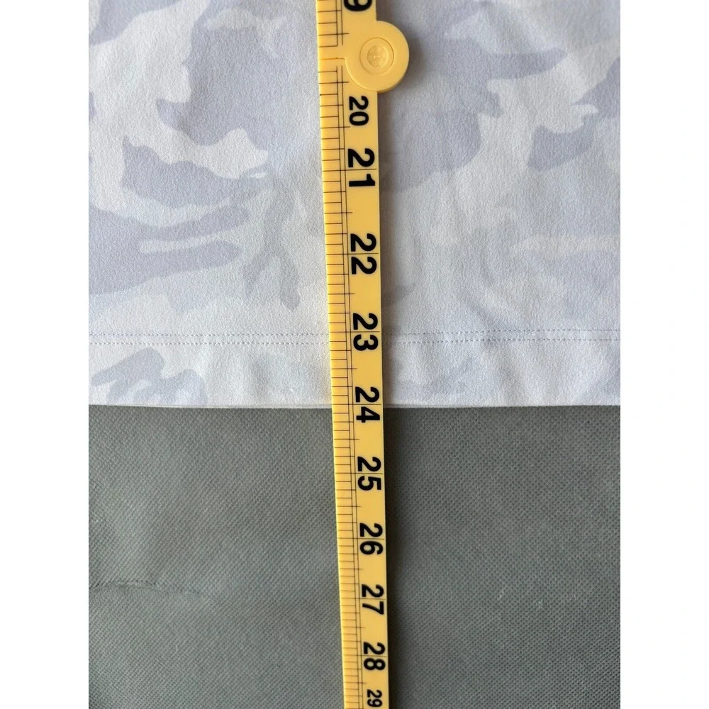 Lululemon Tank Top Women's White Camo Racerback Scoop Neck Performance Pullover